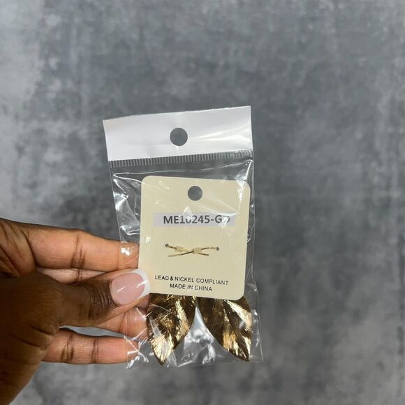 NWT Textured Leaf Dangle Earrings Gold Tone - Picture 5 of 8